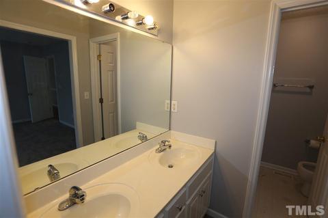 110 5, Smithfield, NC 27577 photo 16