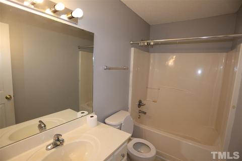 110 5, Smithfield, NC 27577 photo 12