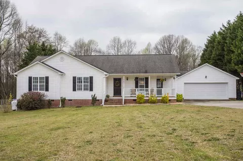 267 Rose Ct, Benson, NC 27504 photo 1
