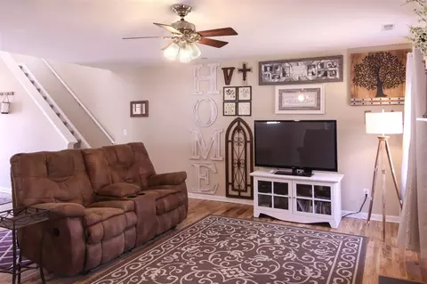 901 Pebblestone Dr, Durham, NC 27703 photo 4