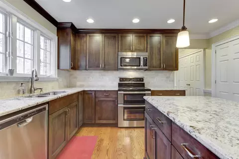106 La Quinta Ct, Cary, NC 27518 photo 9