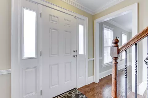 106 La Quinta Ct, Cary, NC 27518 photo 2