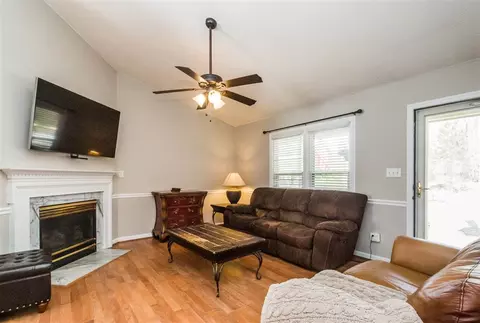 208 Deep Pool Ct, Benson, NC 27504 photo 4
