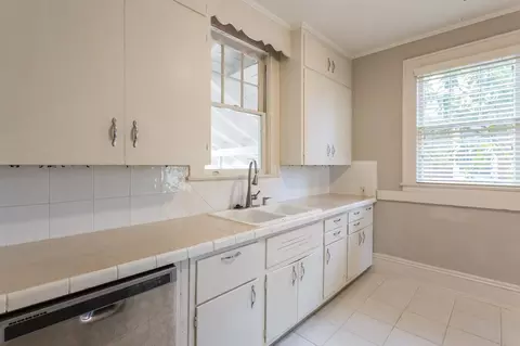 508 E Whitaker Mill Rd, Raleigh, NC 27608 photo 6