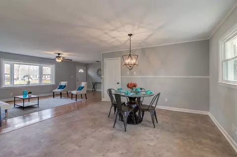 124 Crestview Dr, Durham, NC 27712 photo 9