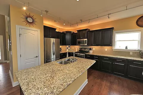 901 Poplar St, Durham, NC 27703 photo 4