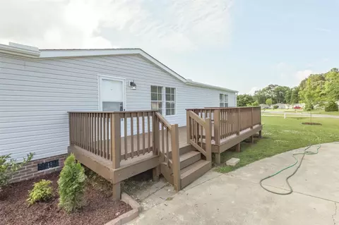 16 E Abbey Ct, Smithfield, NC 27577 photo 4