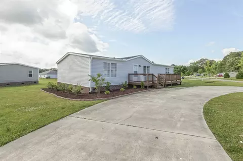 16 E Abbey Ct, Smithfield, NC 27577 photo 2