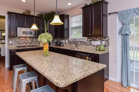 518 Valleymede Dr, Durham, NC 27713 photo 4