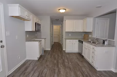 214 Highcroft Cir, Benson, NC 27504 photo 8