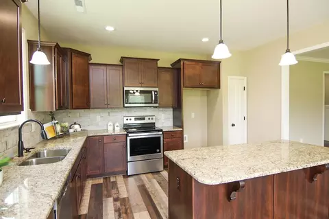 303 Fallingbrook Dr, Kenly, NC 27542 photo 14