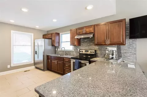 1704 Glasgow St, Durham, NC 27705 photo 6