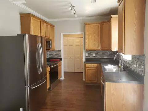 9 Crescent Hill Ct, Durham, NC 27704 photo 7
