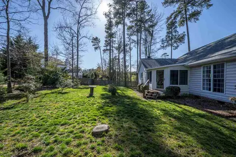 102 Lockheed Cir, Cary, NC 27513 photo 2