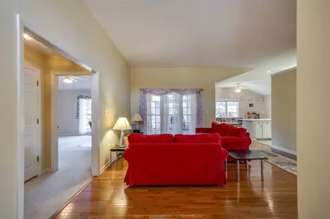 102 Lockheed Cir, Cary, NC 27513 photo 4