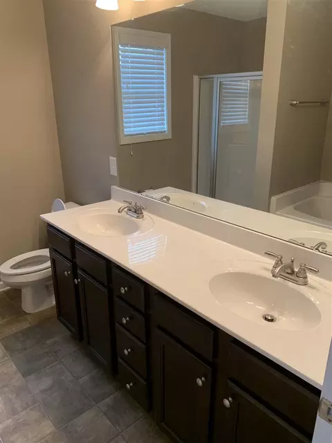 196 Thistle Dr, Selma, NC 27576 photo 5