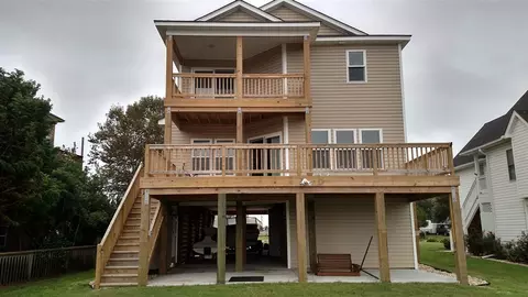 114 Lee Ct, Kill Devil Hills, NC 27948 photo 2