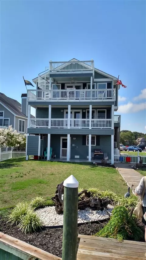 338 Eagle Dr, Kill Devil Hills, NC 27948 photo 2