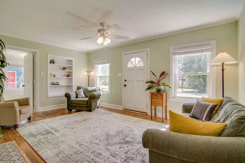 21 Hawthorne Dr, Durham, NC 27712 photo 3