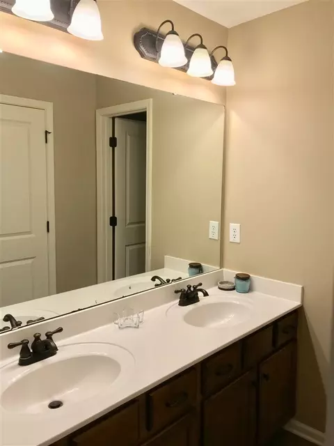 141 Windrush Ln, Durham, NC 27703 photo 12
