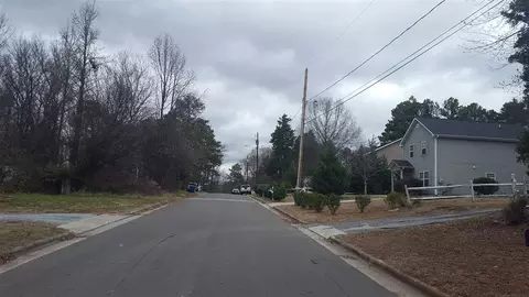 826 Roane St, Durham, NC 27704 photo 4