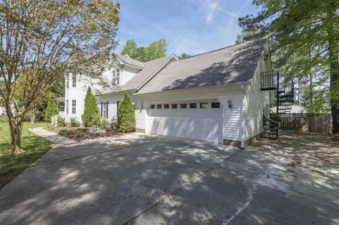 643 Olympic Dr, Garner, NC 27529 photo 3