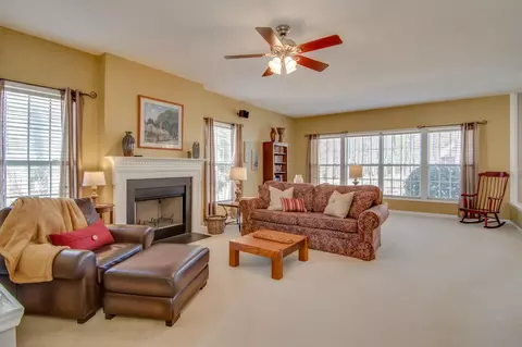 202 Stinhurst Dr, Durham, NC 27713 photo 4