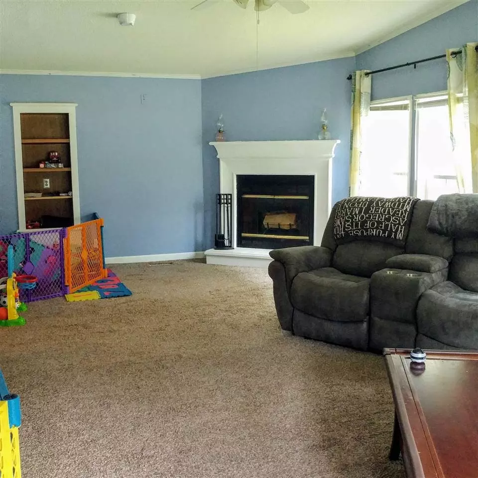  113 Marilou Ln, Youngsville, NC 27596 photo 5