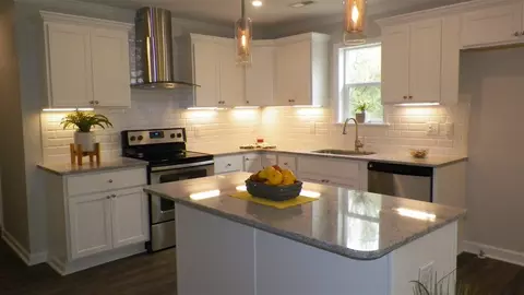 207 E Barbee St, Zebulon, NC 27597 photo 5