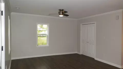 207 E Barbee St, Zebulon, NC 27597 photo 4