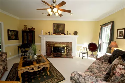 101 Glenmore Rd, Cary, NC 27519 photo 4