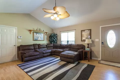 112 E Browning Ct, Clayton, NC 27520 photo 9