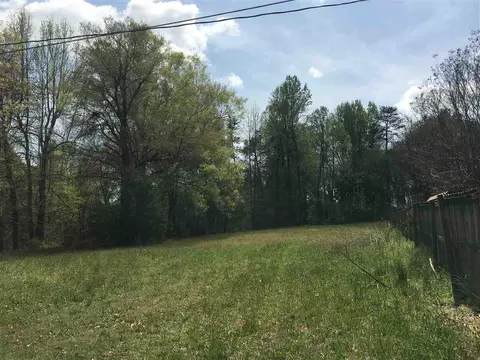 572 Sycamore Dr, Burlington, NC 27217 photo 2