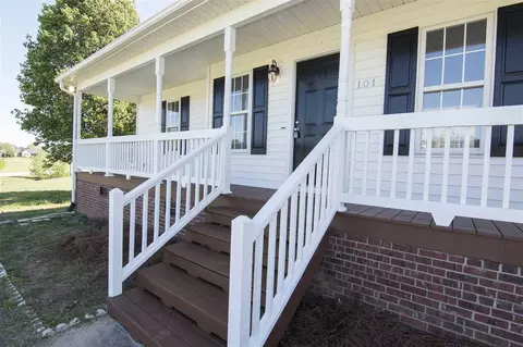 101 Eddy Ct, Benson, NC 27504 photo 3