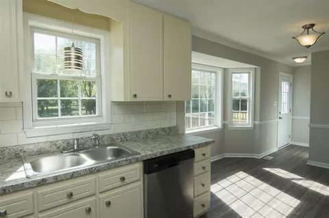101 Eddy Ct, Benson, NC 27504 photo 9