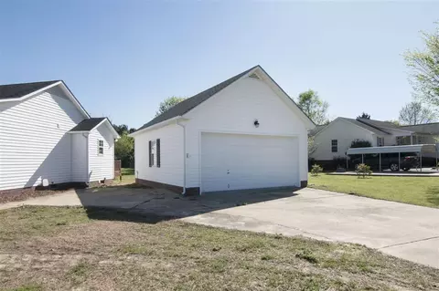 101 Eddy Ct, Benson, NC 27504 photo 24