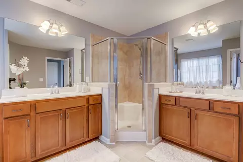 520 Willow Thicket Ct, Cary, NC 27519 photo 13