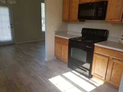 2 Autumn Leaf Ln, Durham, NC 27704 photo 4
