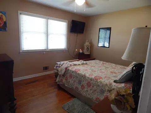 202 Britt St, Smithfield, NC 27577 photo 7
