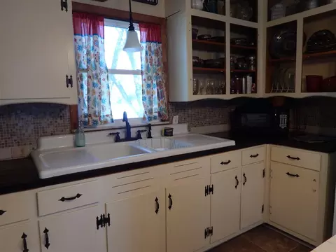 202 Britt St, Smithfield, NC 27577 photo 3