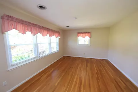 404 Longview St, Garner, NC 27529 photo 2
