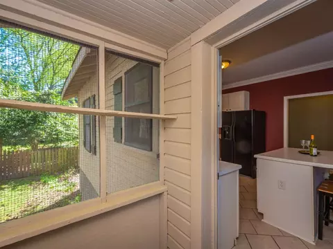 504 N Queen St, Durham, NC 27701 photo 4