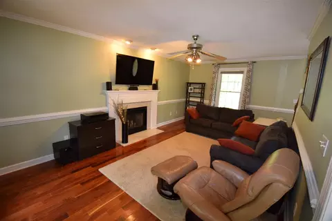 300 Blair Dr, Garner, NC 27529 photo 4