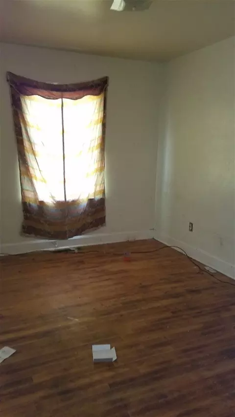 220 N Briggs Ave, Durham, NC 27703 photo 8