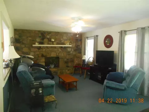 1212 Dover St, Roxboro, NC 27573 photo 8