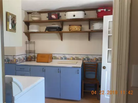 1212 Dover St, Roxboro, NC 27573 photo 4
