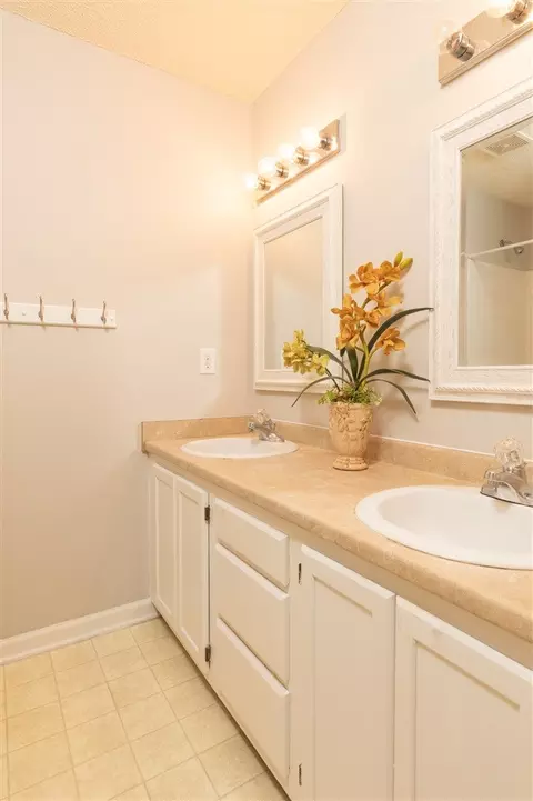 7012 Epping Forest Dr, Raleigh, NC 27613 photo 10