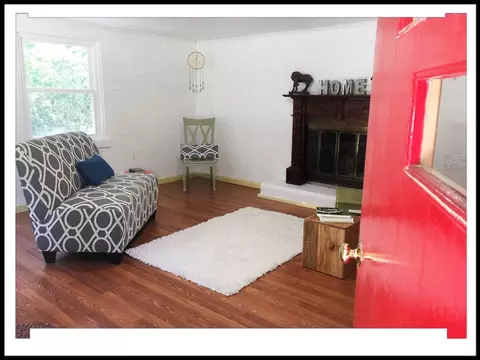 226 Pleasant Dr, Durham, NC 27703 photo 4