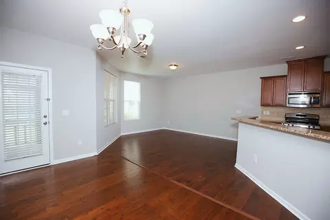11 Daly Ct, Durham, NC 27705 photo 2