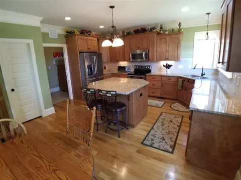 209 Suntree Ln, Garner, NC 27529 photo 4
